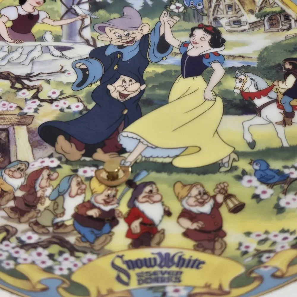 Bradford Exchange Snow White “The Fairest Of Them All” Musical Plate Box COA